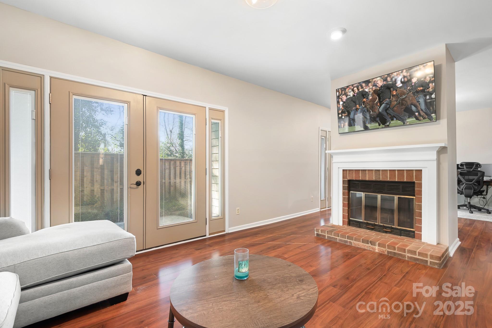 Property image 2 of 3706 Selwyn Farms Lane in Selwyn Farms, Charlotte, NC 28209