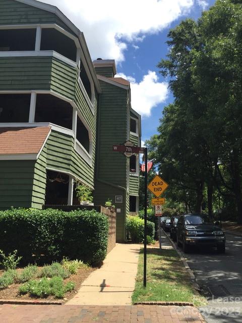 Property image 2 of 417 W 8th Street in Springfield Square, Charlotte, NC 28202