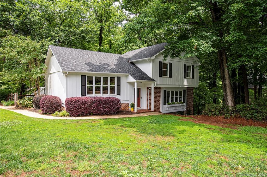 Property image 2 of 1156 Honeybee Trail in Old Orchard, Fort Mill, SC 29715