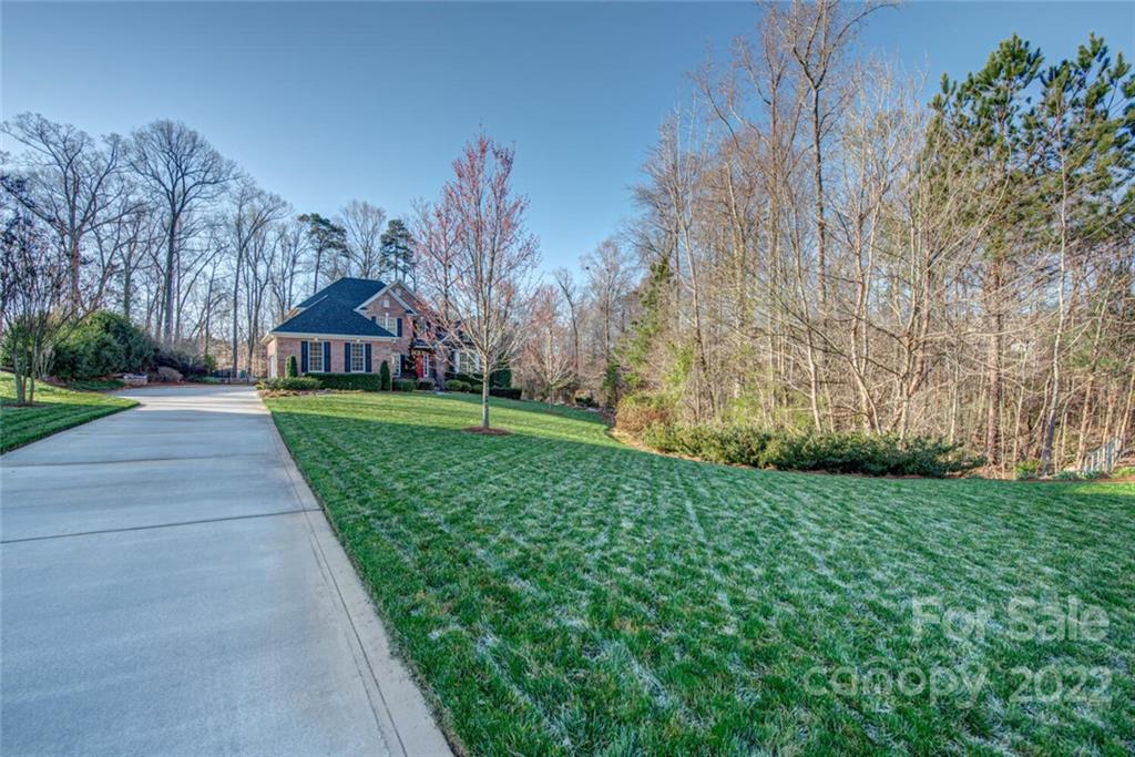 Property image 2 of 5465 Old Town Lane in CRAMER WOODS, Gastonia, NC 28056