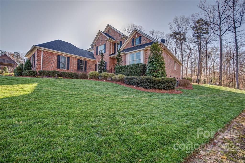 Property image 4 of 5465 Old Town Lane in CRAMER WOODS, Gastonia, NC 28056