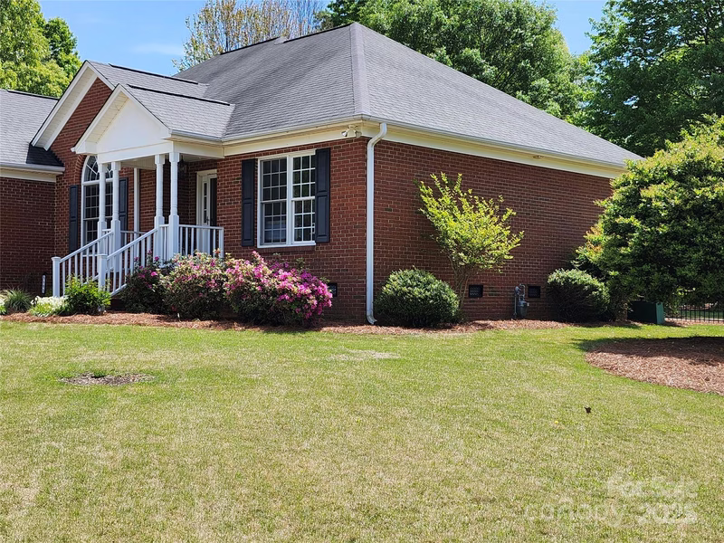 Property image 2 at 5505 Weavers Row, Gastonia, NC 28056