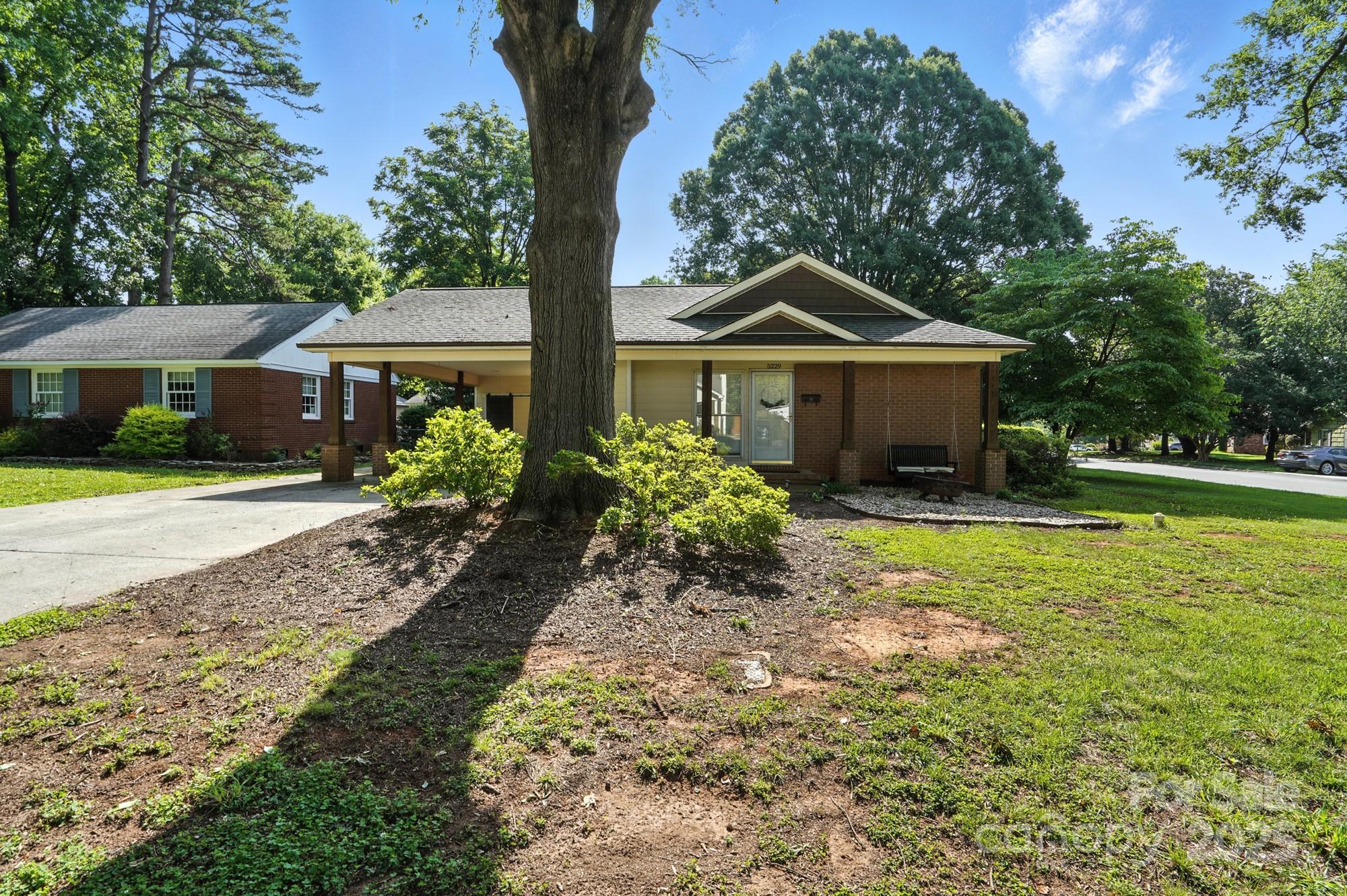 Property image 2 of 5229 Milford Road in Madison Park, Charlotte, NC 28210
