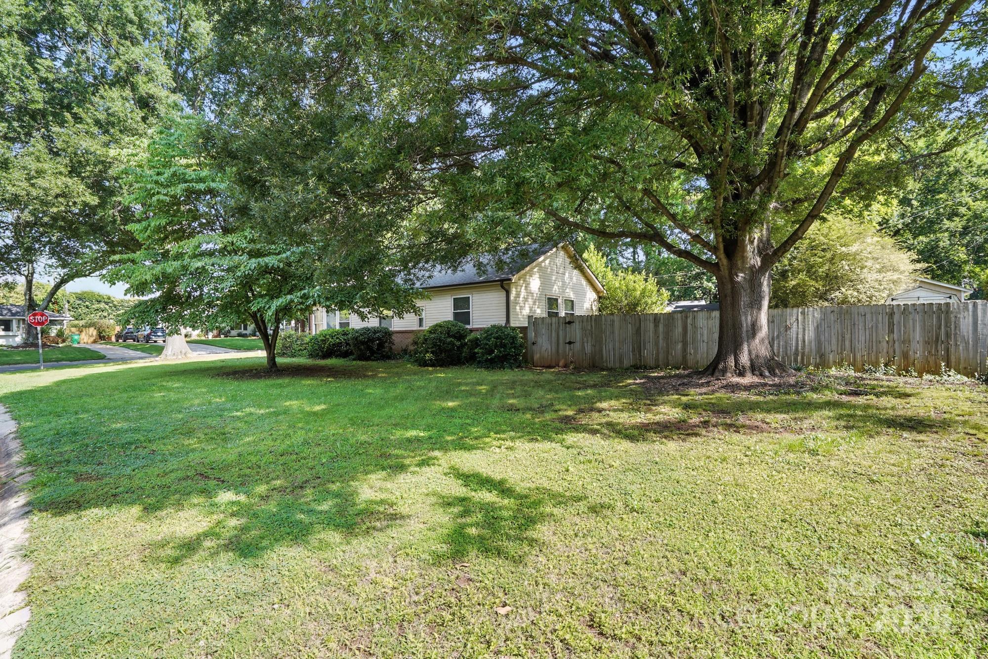 Property image 3 of 5229 Milford Road in Madison Park, Charlotte, NC 28210