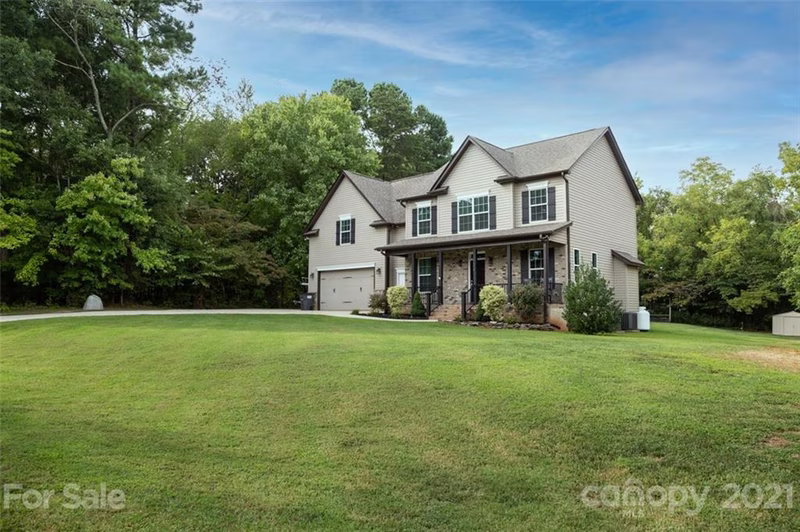 Property image 2 at 126 Harbor Pine Road, Mooresville, NC 28117