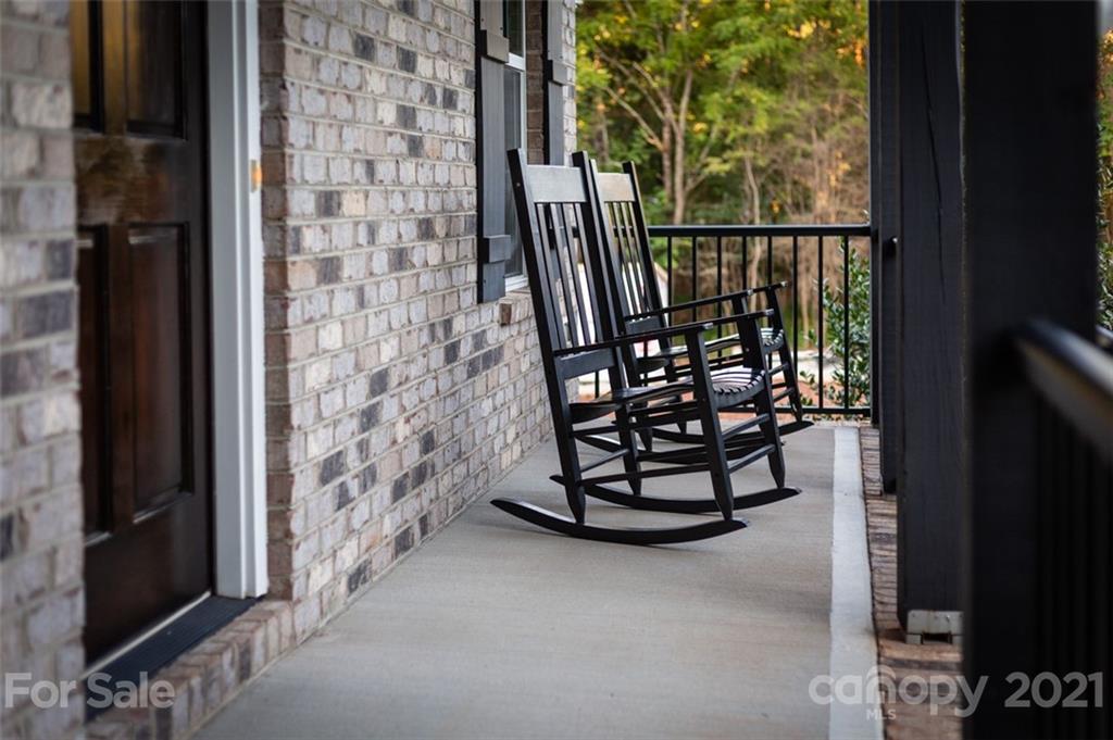 Property image 3 of 126 Harbor Pine Road in Holiday Harbor, Mooresville, NC 28117
