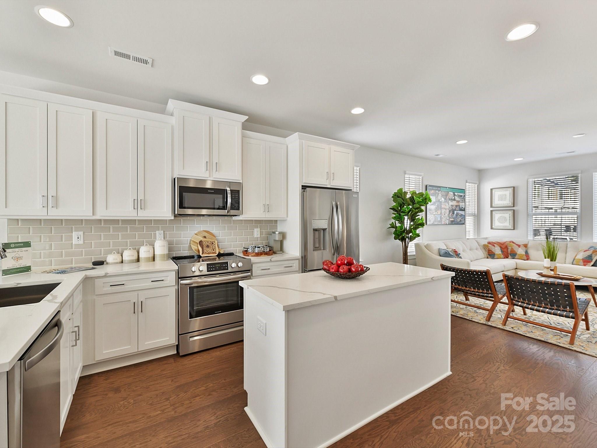 Property image 3 of 345 E Cama Street in LOSO Terraces, Charlotte, NC 28217