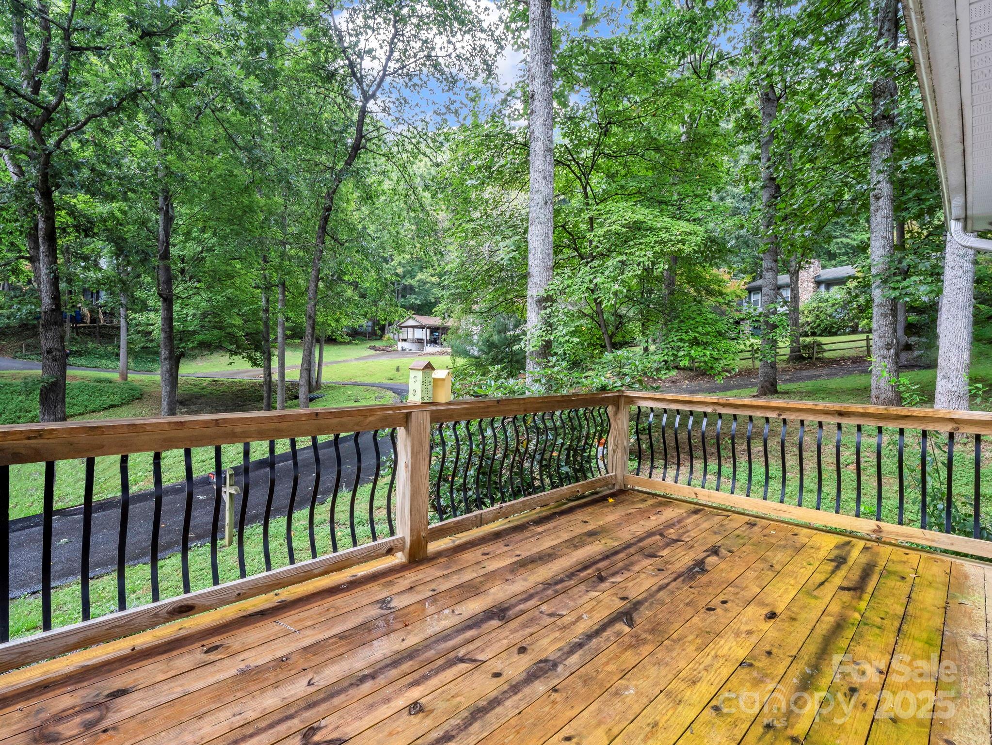 Property image 5 of 17 Valleywood Court in Sunset Ridge, Asheville, NC 28803