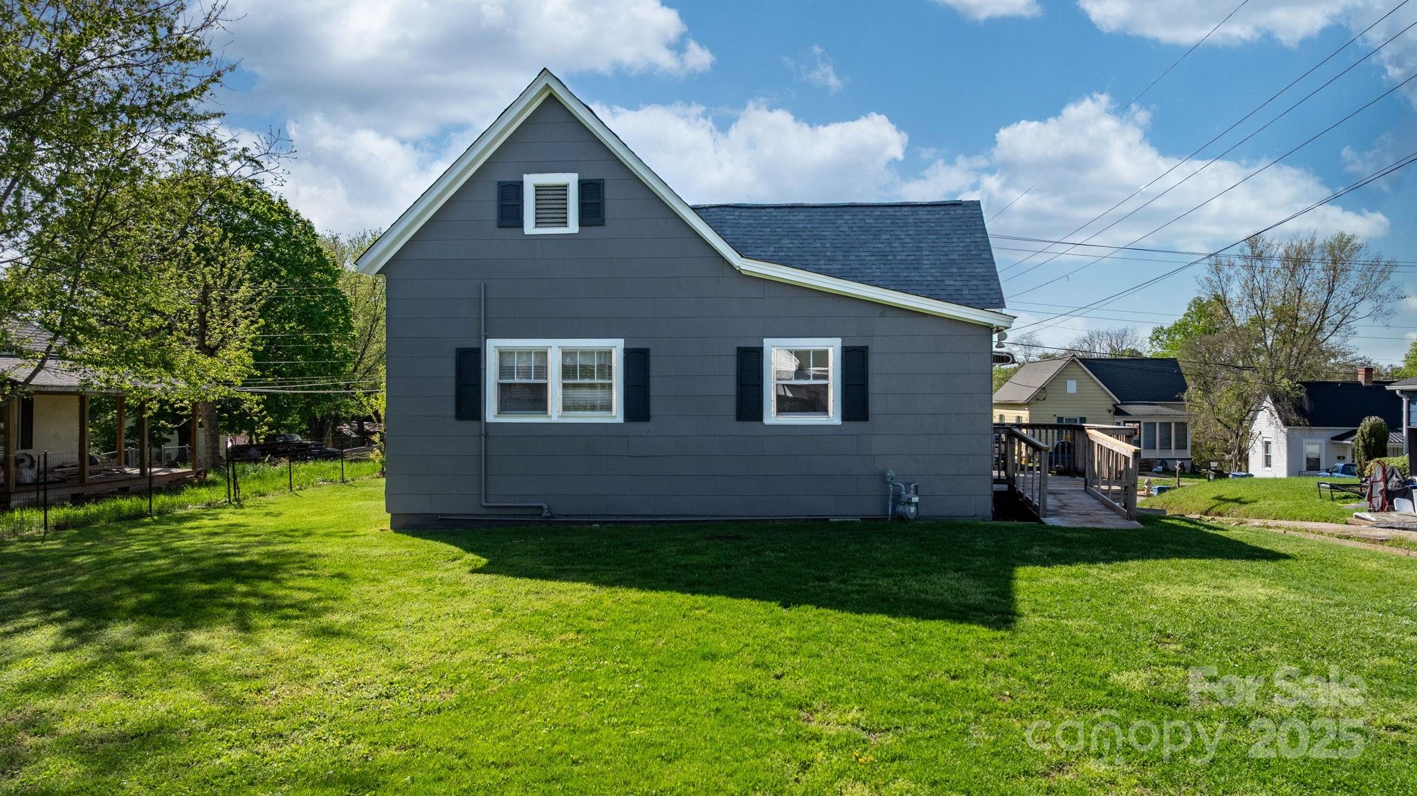 Property image 2 of 71 14th Street in Shuford Mill Village, Hickory, NC 28602