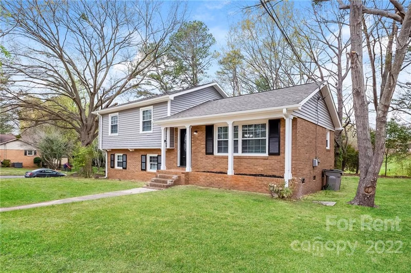 Property image 2 at 1700 Dixon Road, Gastonia, NC 28054