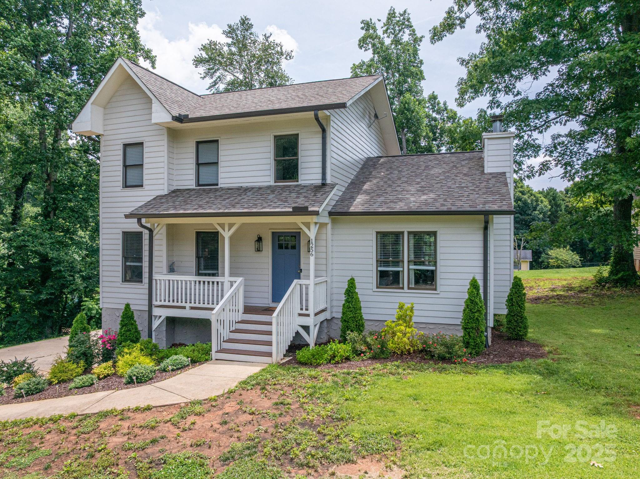 Property image 2 of 1256 Canseco Lane in Hidden Creek Estates, Hickory, NC 28602