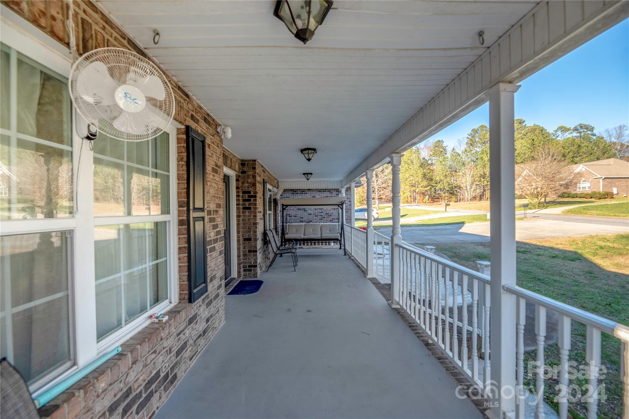 Property image 3 of 1350 Kensington Circle in Nottingham Estates, Newton, NC 28658