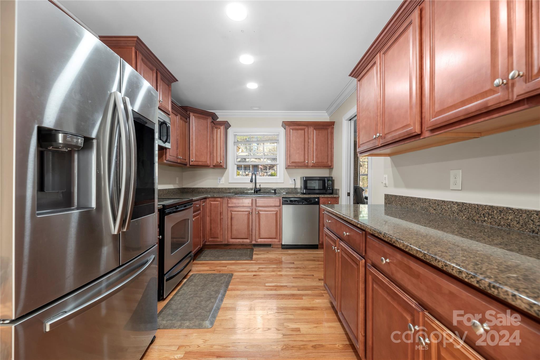 Property image 5 of 1350 Kensington Circle in Nottingham Estates, Newton, NC 28658
