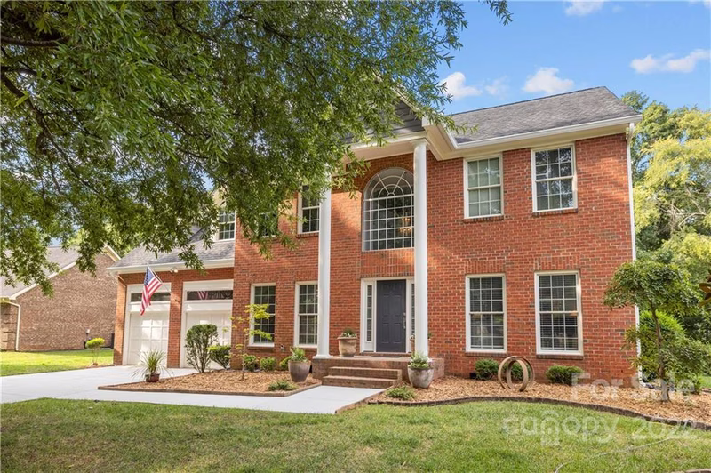 Property image 2 at 535 River Oaks Lane, Charlotte, NC 28226