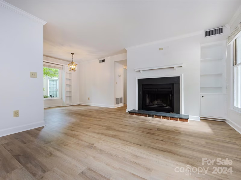 Property image 4 at 430 Queens Road, Charlotte, NC 28207