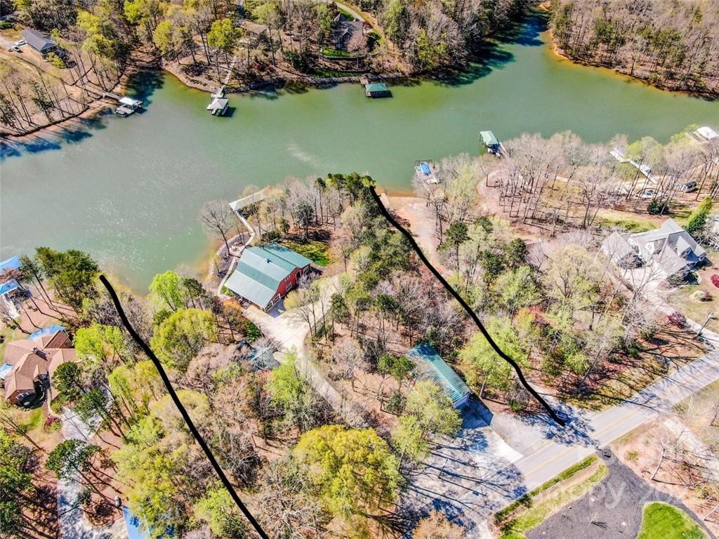 Property image 4 of 8807 Dog Leg Road in Sherwood Shores, Sherrills Ford, NC 28673
