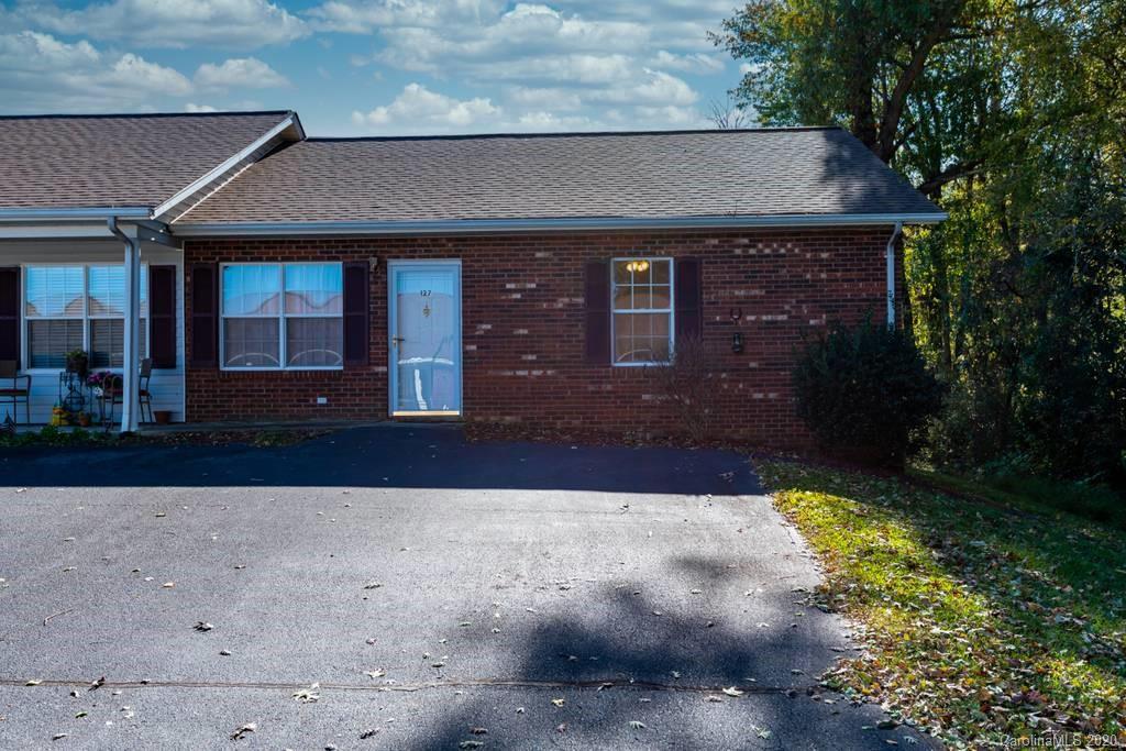 Property image 3 of 127 24th Street in Mimosa Gardens, Hickory, NC 28601