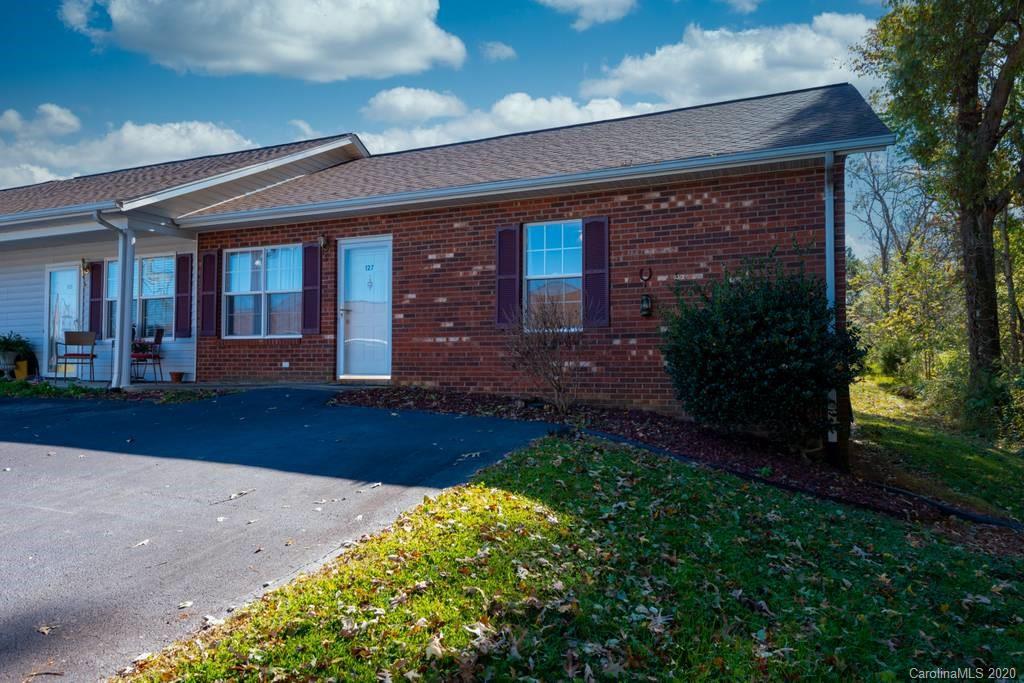 Property image 4 of 127 24th Street in Mimosa Gardens, Hickory, NC 28601