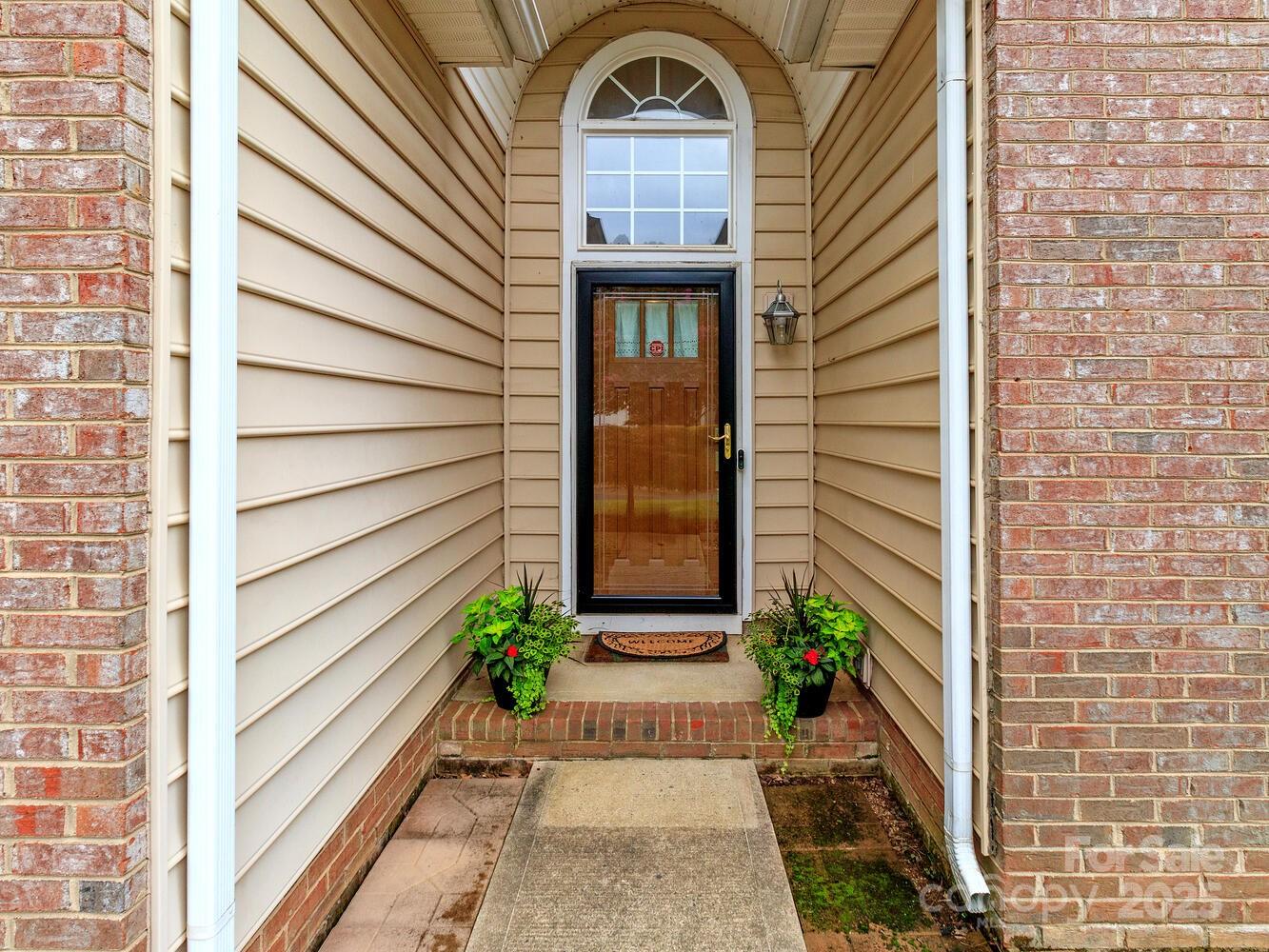 Property image 2 of 12602 Kemerton Lane in Northstone, Huntersville, NC 28078