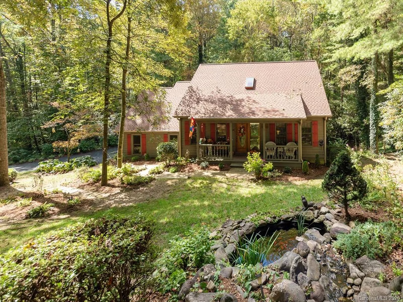 Property image 2 at 127 Camellia Way, Hendersonville, NC 28739