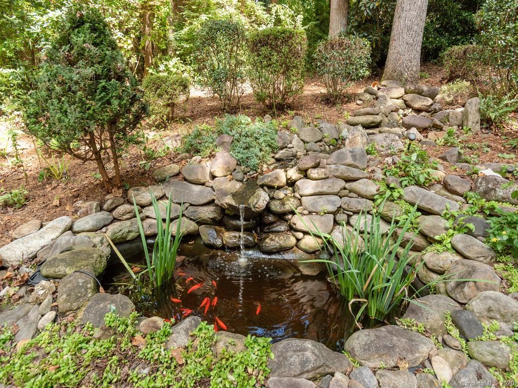 Property image 3 of 127 Camellia Way in Timber Creek, Hendersonville, NC 28739