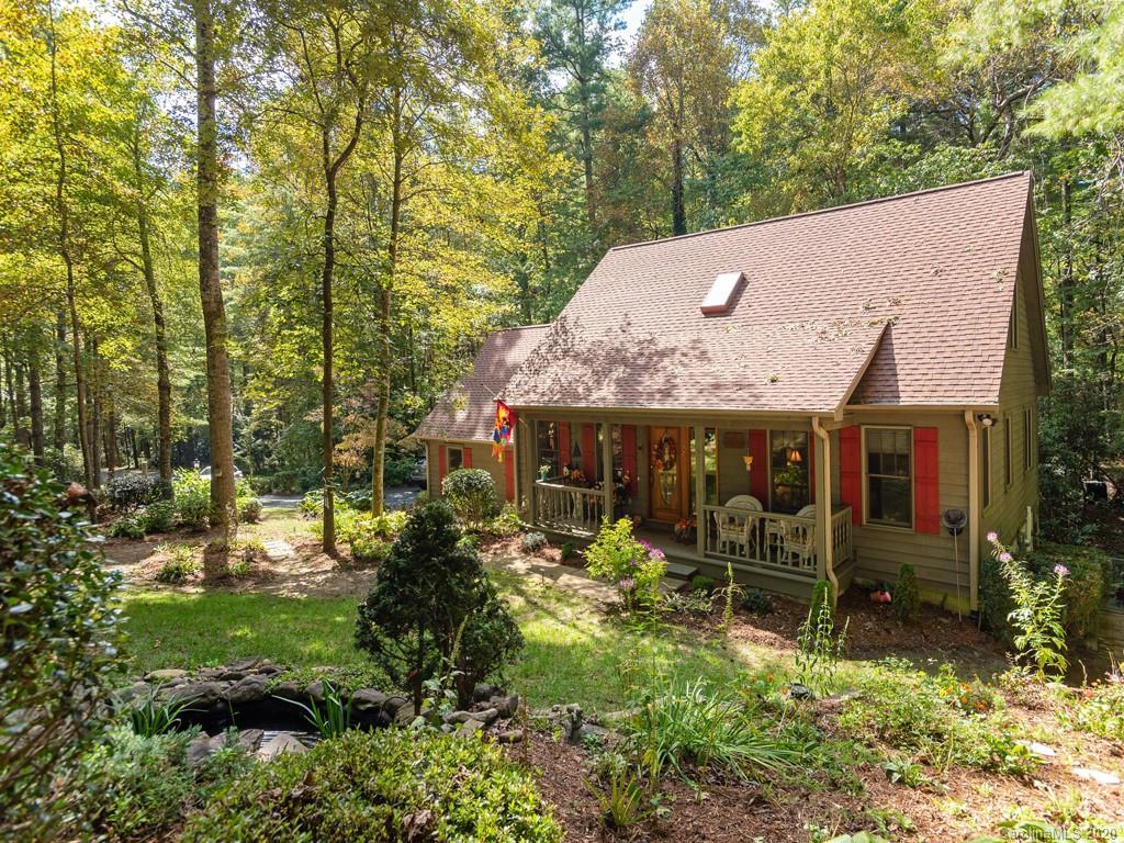Property image 4 of 127 Camellia Way in Timber Creek, Hendersonville, NC 28739