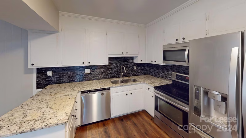 Property image 4 at 6619 Bunker Hill Circle, Charlotte, NC 28210