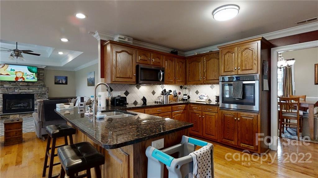 Property image 4 of 2850 Wheat Field Court in Levinwood, Lincolnton, NC 28092