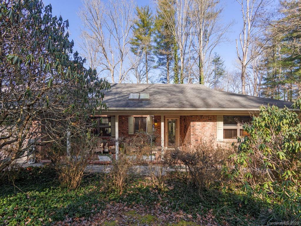 Property image 3 of 138 Larchmont Drive in Tamarac, Hendersonville, NC 28791