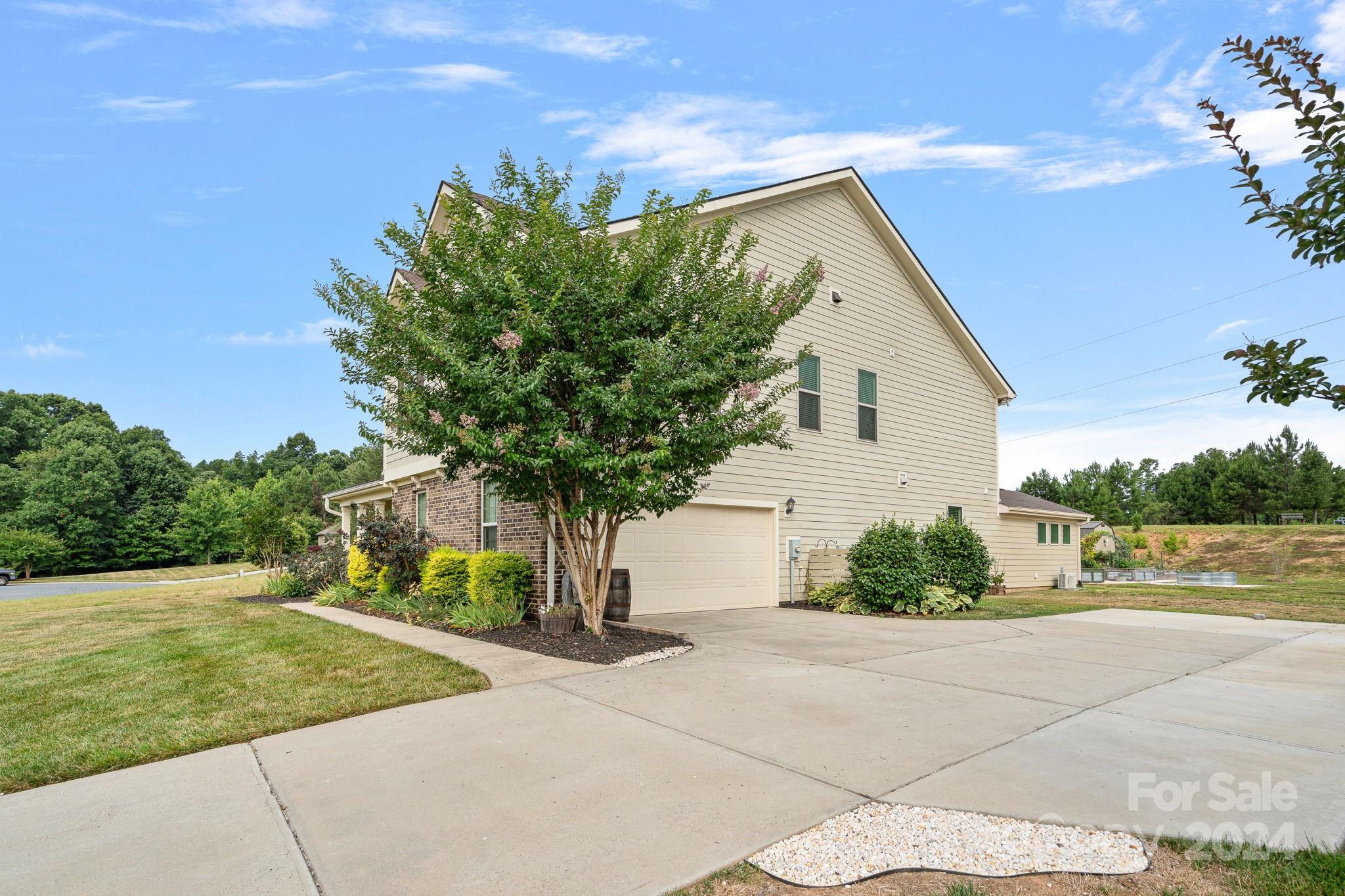 Property image 3 of 510 Alucio Court in Candella, Matthews, NC 28104