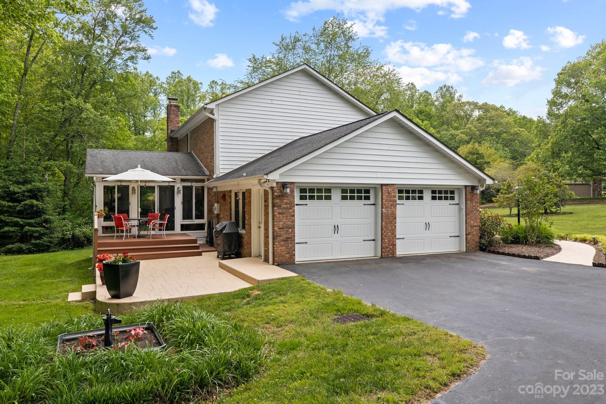 Property image 4 of 208 Lichen Lane in Tamarac, Hendersonville, NC 28791