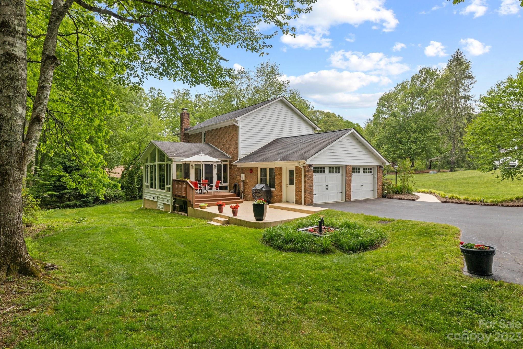 Property image 5 of 208 Lichen Lane in Tamarac, Hendersonville, NC 28791