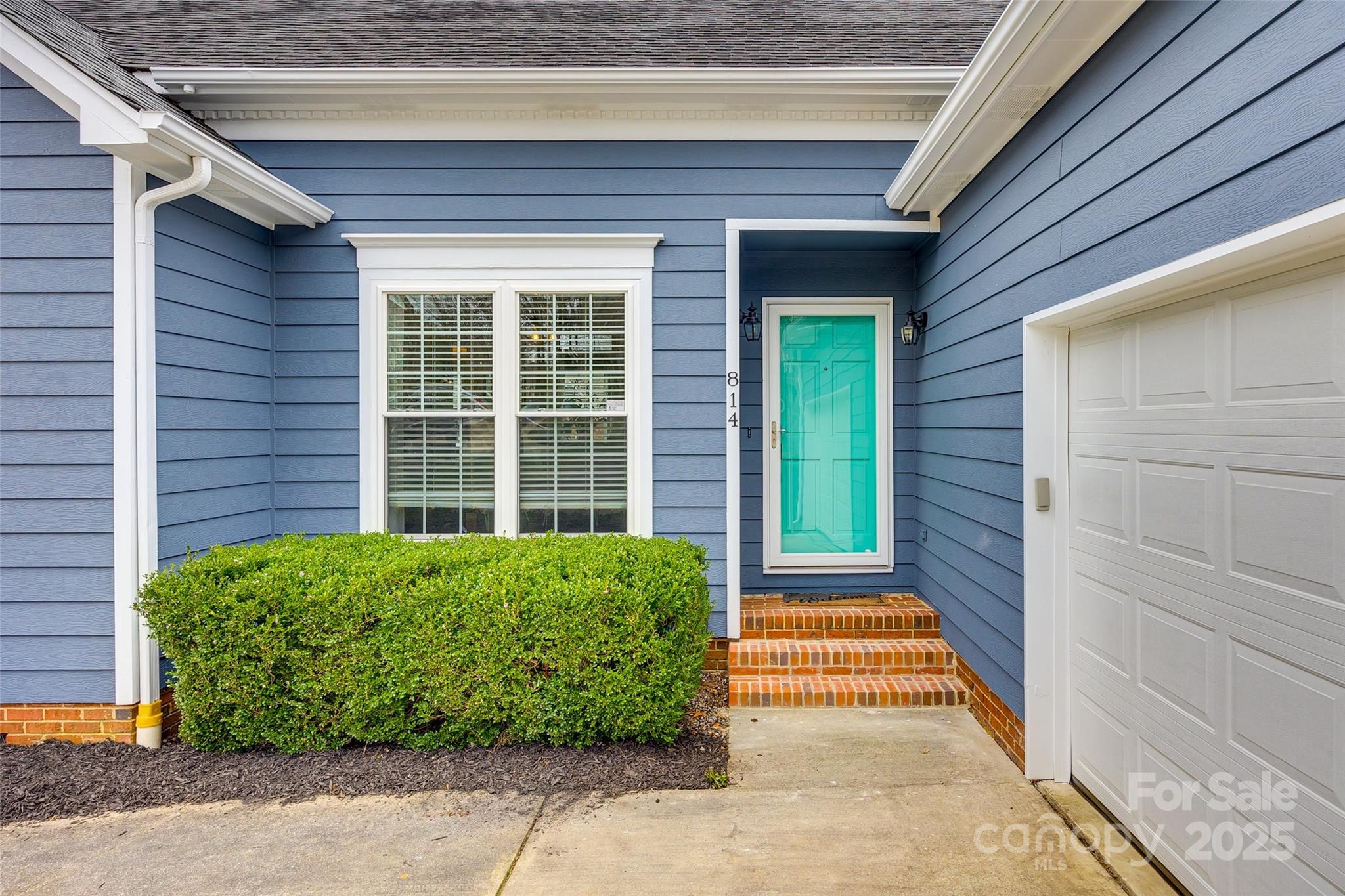 Property image 2 of 814 Water Wheel Court in Selwyn Farms, Charlotte, NC 28209