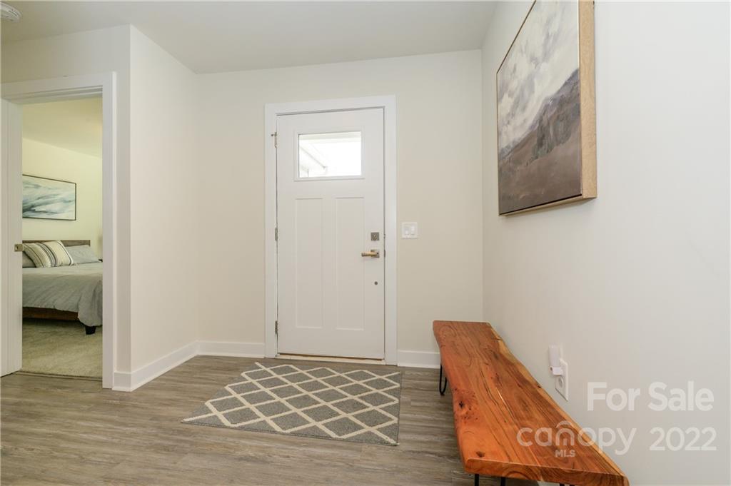 Property image 3 of 5513 Hughesdale Drive in Woodgrove, Charlotte, NC 28215