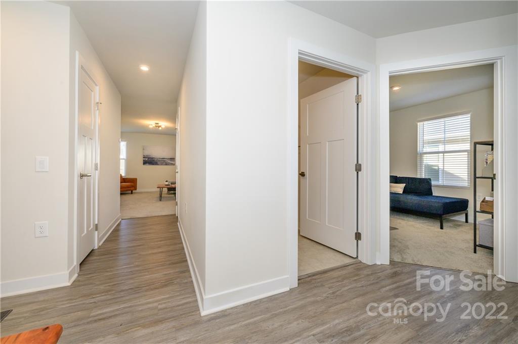 Property image 4 of 5513 Hughesdale Drive in Woodgrove, Charlotte, NC 28215