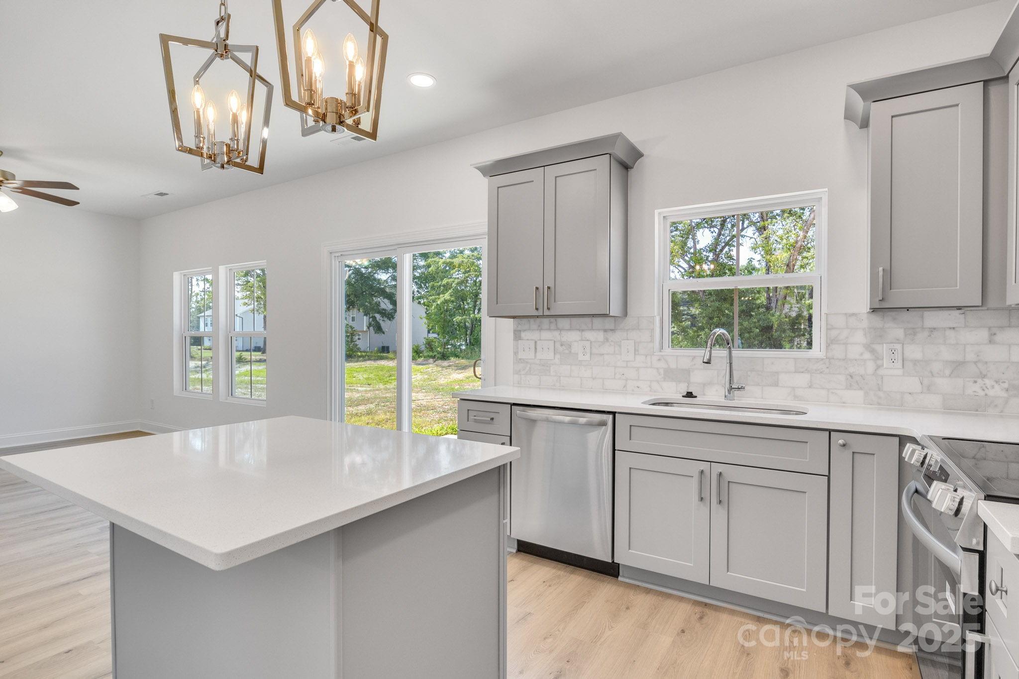 Property image 3 of 465 Contentment Court in Peacewood, Kannapolis, NC 28081