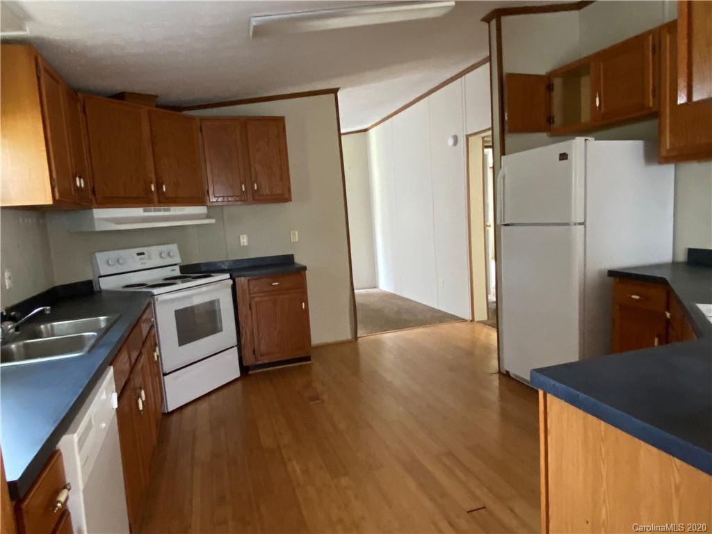 Property image 3 of 2521 Pacer Lane in Sherrill Estates, Statesville, NC 28677