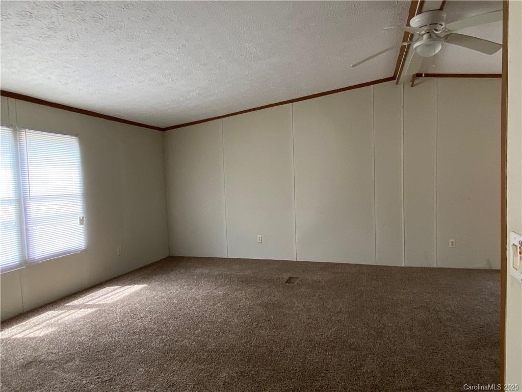 Property image 5 of 2521 Pacer Lane in Sherrill Estates, Statesville, NC 28677