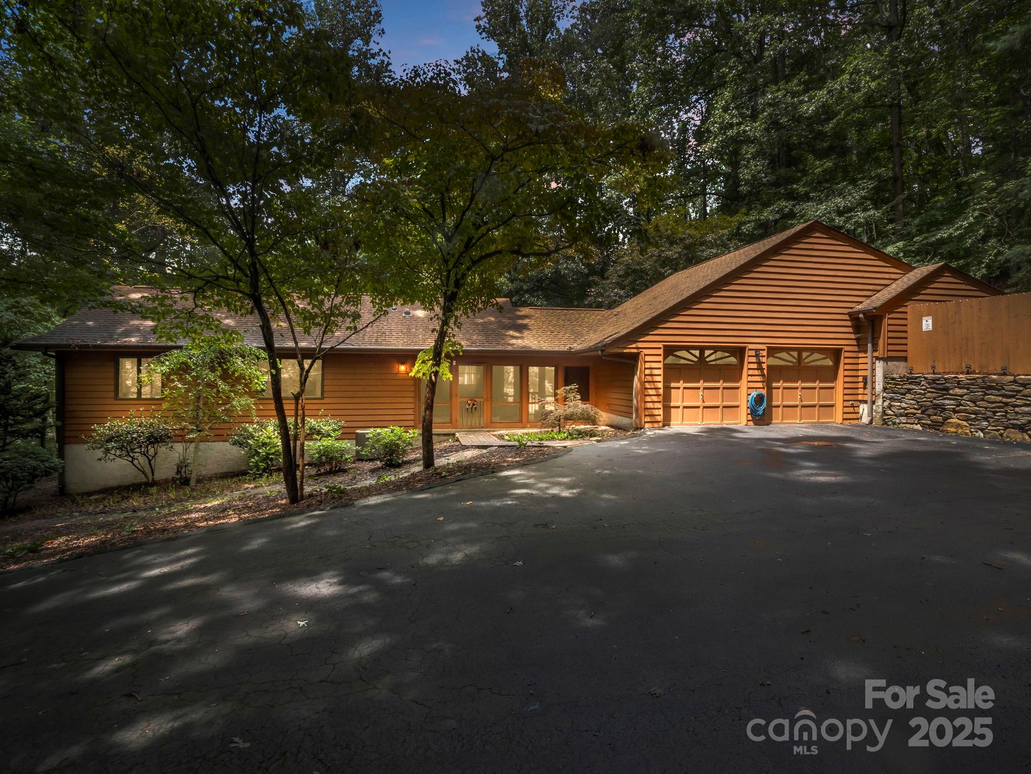 Property image 5 of 39 Foxglove Road in Timber Creek, Hendersonville, NC 28739