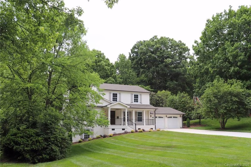 Property image 2 at 1111 Greentree Drive, Charlotte, NC 28211
