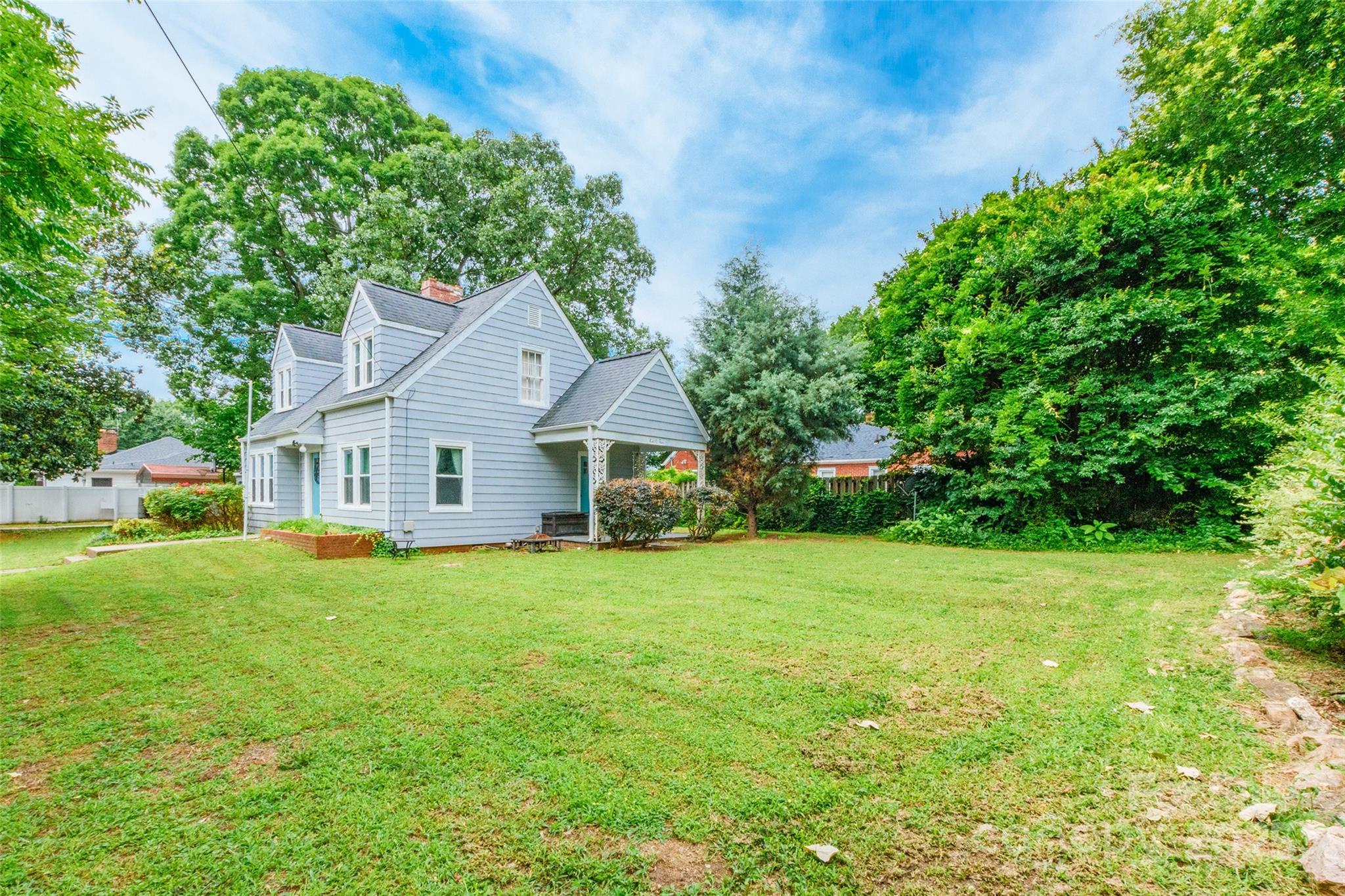 Property image 3 of 904 Venus Street in Jackson Park, Kannapolis, NC 28083
