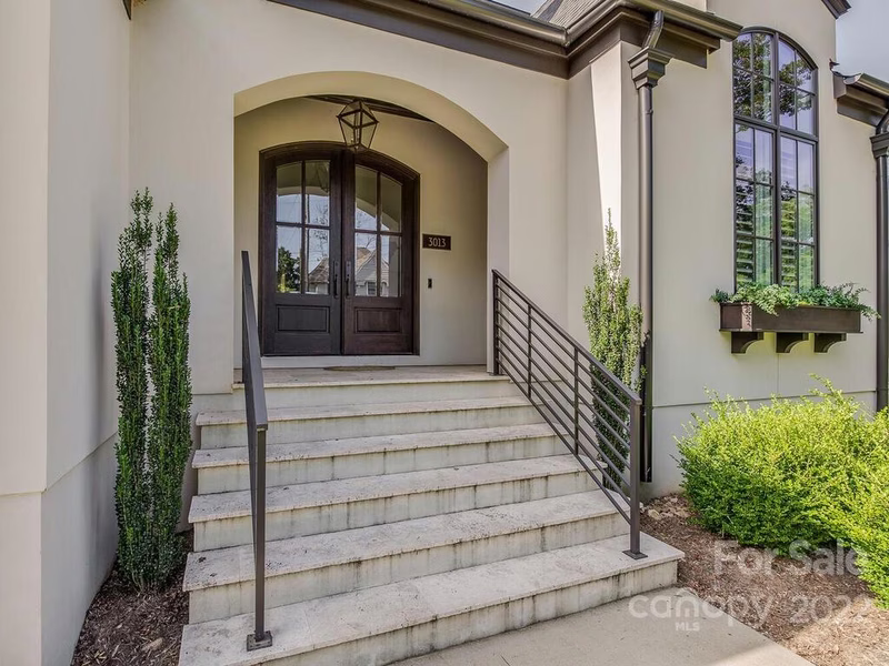 Property image 2 at 3013 Manor Road, Charlotte, NC 28209