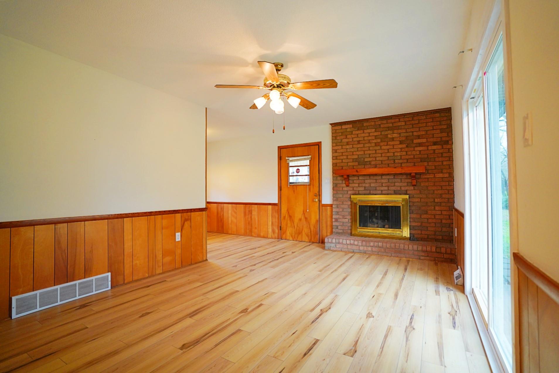 Property image 4 of 915 Woods Drive in Park Grove, Statesville, NC 28677