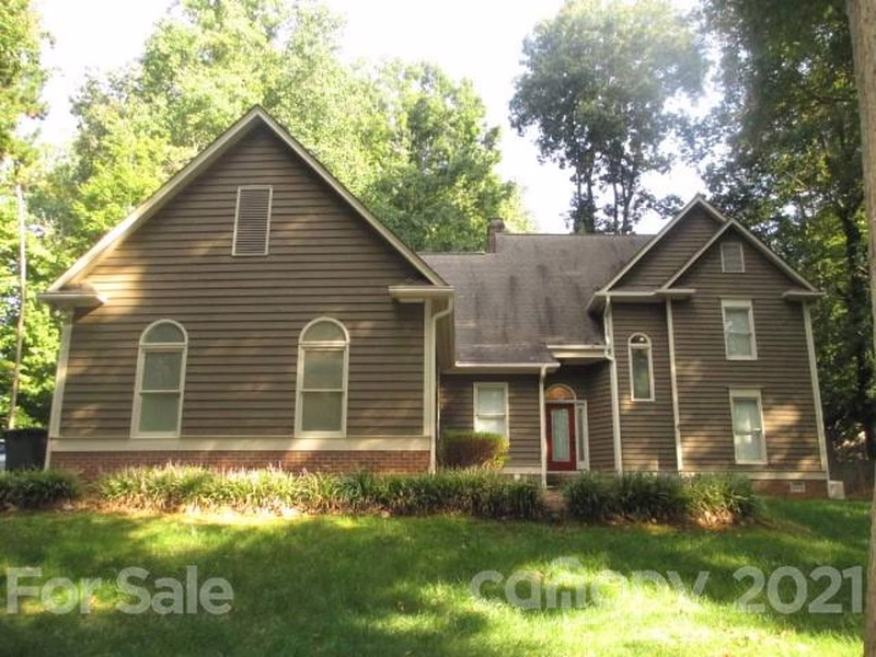 2828 Wimbledon Drive
