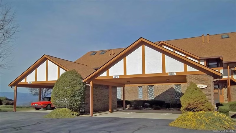902 Fleetwood Plaza