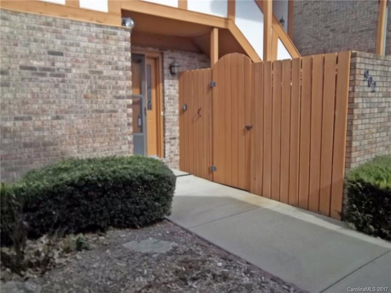 Property image 2 at 902 Fleetwood Plaza, Hendersonville, NC 28739