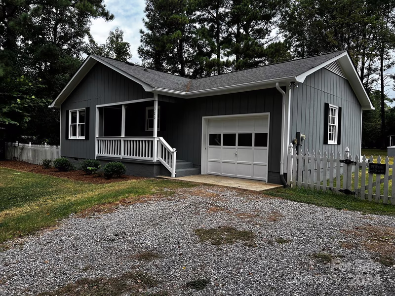 Property image 2 at 320 Chuckwood Road, Mooresville, NC 28117