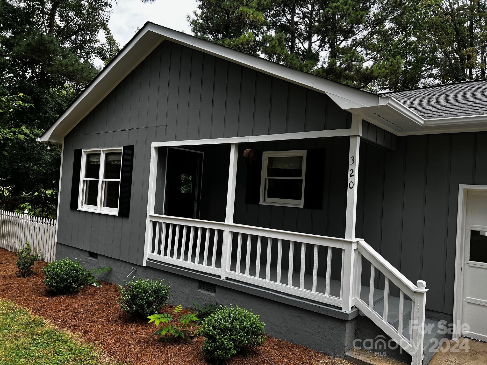 Property image 4 of 320 Chuckwood Road in Holiday Harbor, Mooresville, NC 28117