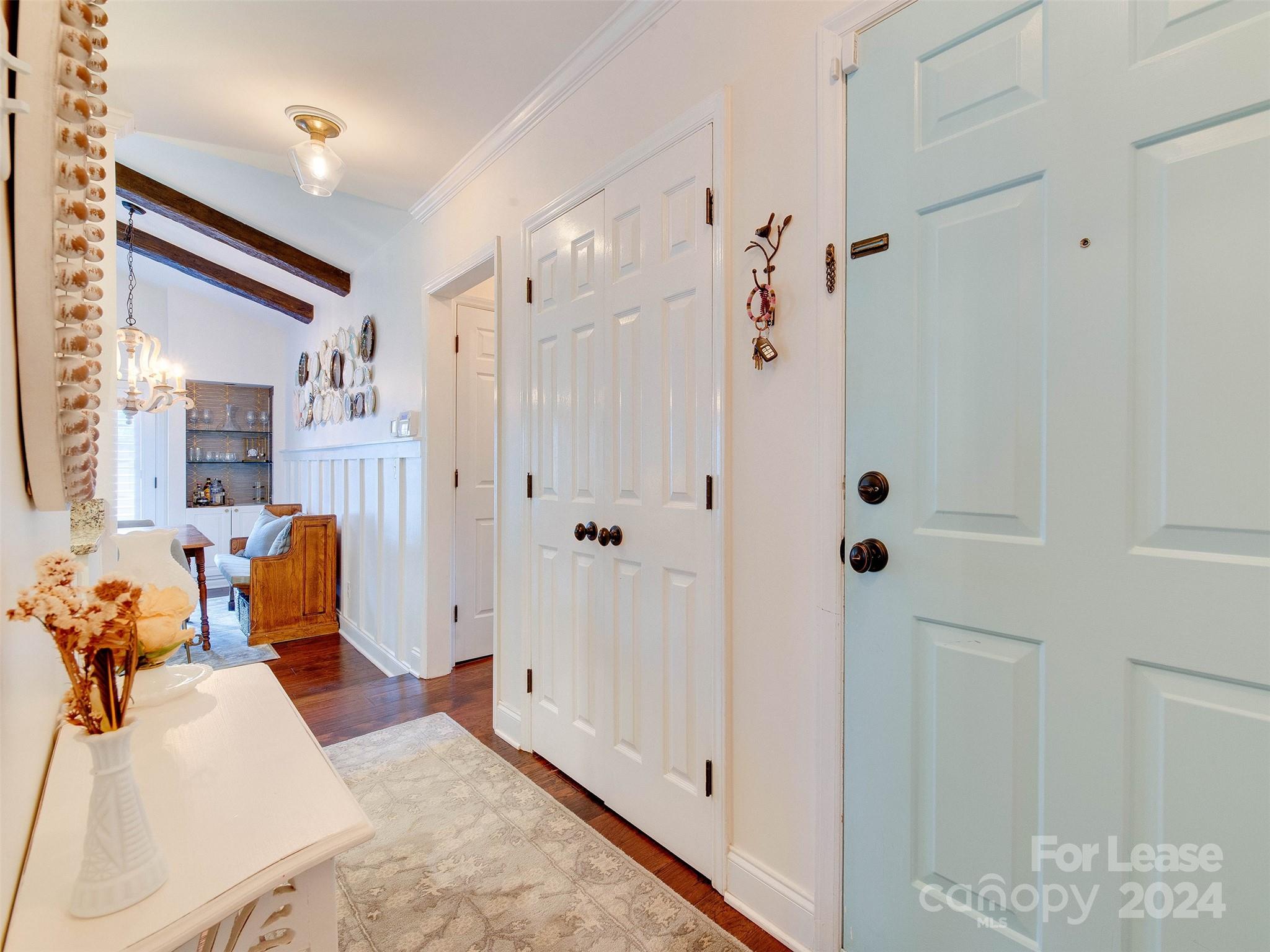 Property image 4 of 3806 Selwyn Farms Lane in Selwyn Farms, Charlotte, NC 28209