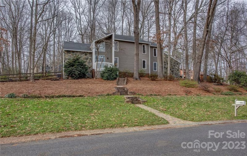 Property image 2 at 2704 Wimbledon Drive, Gastonia, NC 28056